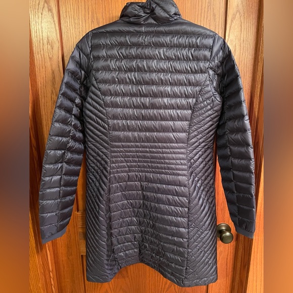 NWT Duluth Trading Co. women’s Down Right Coat, size small, NAVY - Picture 3 of 11